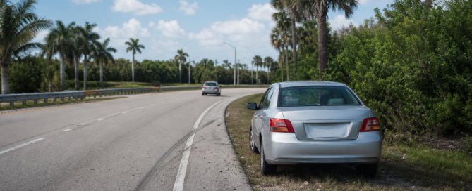 Car safely stopped on a Florida roadside after a no-contact crash